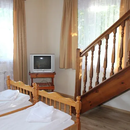 Strakova House Gæstehus 3*